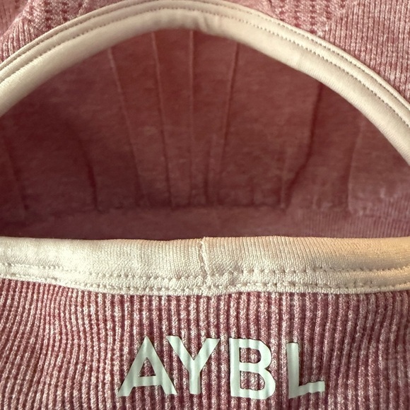 AYBL Seamless Ombre Sports Bra | Women’s Small | Pink to Mauve Gradient ~ NWT - Picture 4 of 4